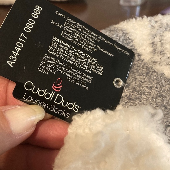 Cuddle duds Cozy Gray and White Socks - Picture 3 of 6